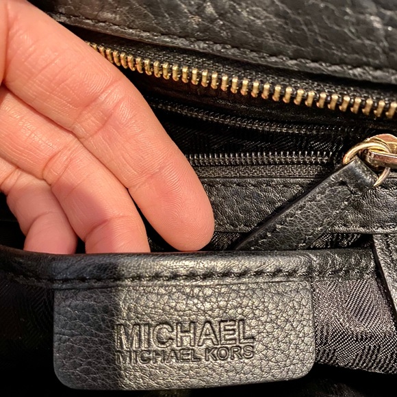 Michael Kors Black Leather purse - Picture 3 of 7